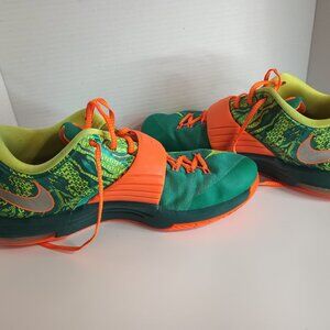 Nike Zoom Men's Basketball Sneakers Size 12 Green, Yellow & Orange Big Chucky Ke